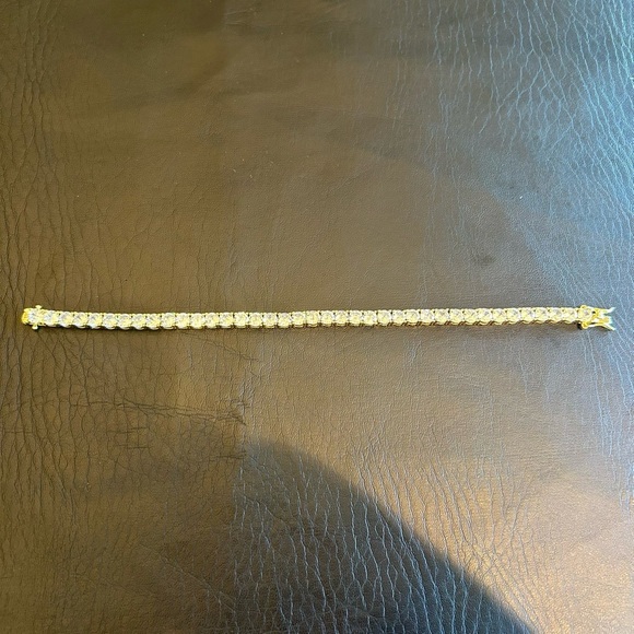 Brand New 5mm 8 Inch Gold Tennis Bracelet | VVS1 Moissanite - Picture 3 of 8